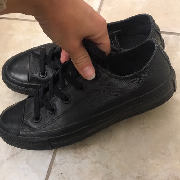 Black leather unisex Low-top converse - Picture 6 of 8